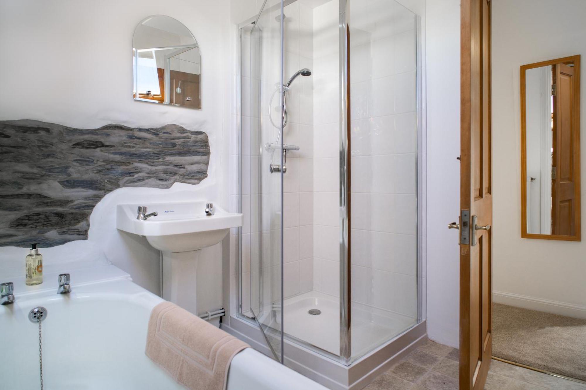 Garden Cottage Newcastle Emlyn Ngoại thất bức ảnh