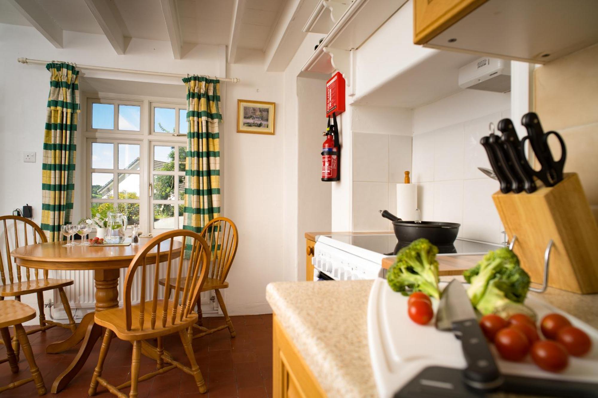 Garden Cottage Newcastle Emlyn Ngoại thất bức ảnh